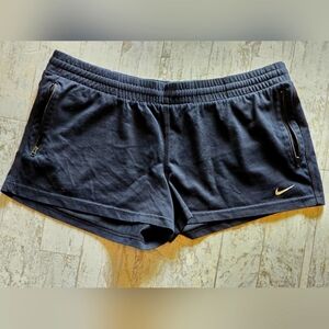 Nike women's shorts size XL